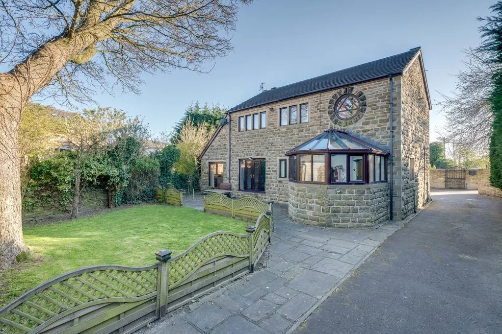 Halifax Road, Liversedge WF15 8HU, photo 2