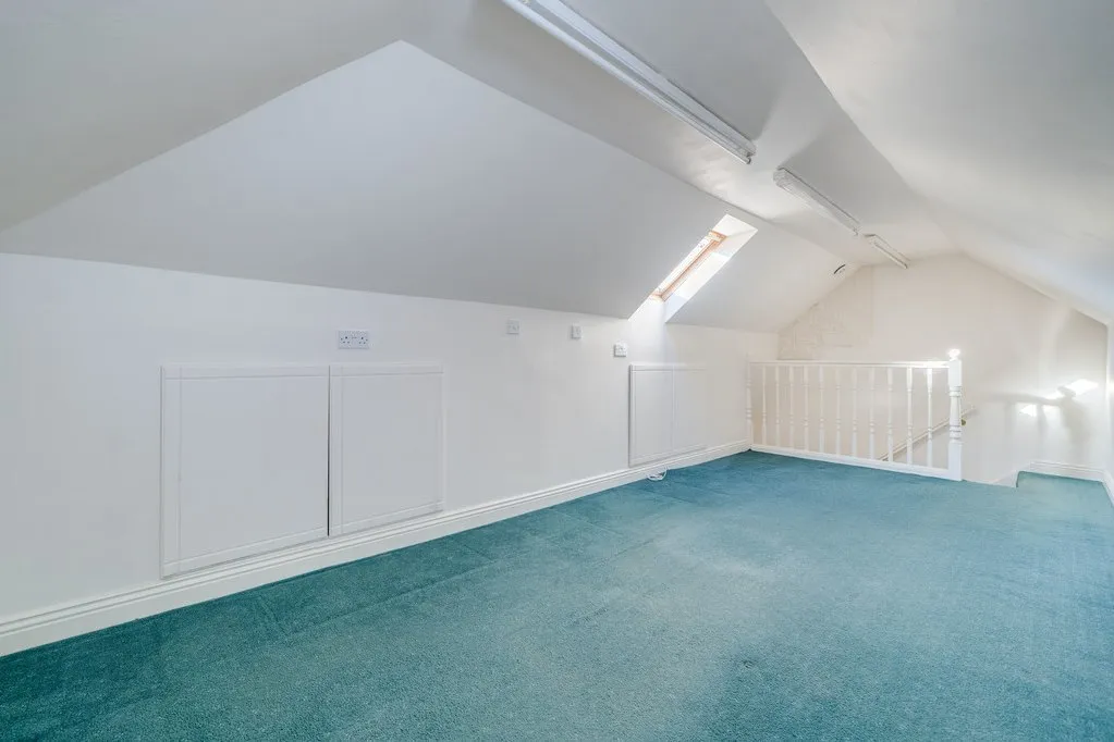 Halifax Road, Liversedge WF15 8HU, photo 13