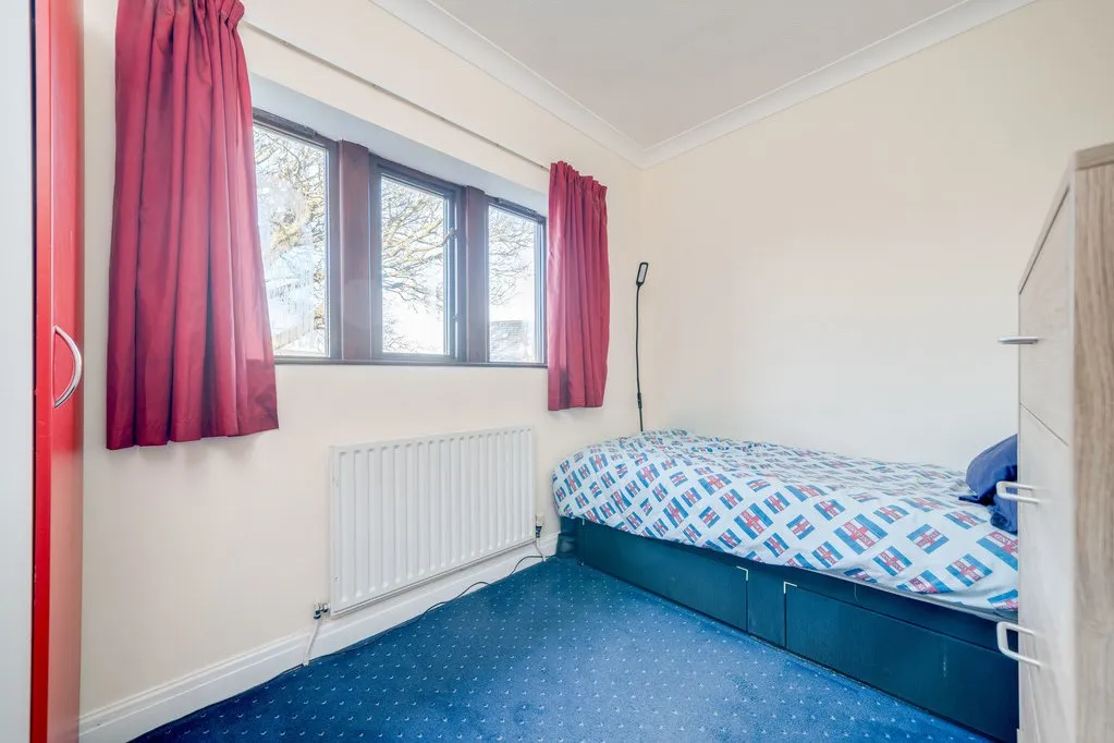 Halifax Road, Liversedge WF15 8HU, photo 12