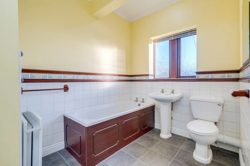 Halifax Road, Liversedge WF15 8HU, photo 14