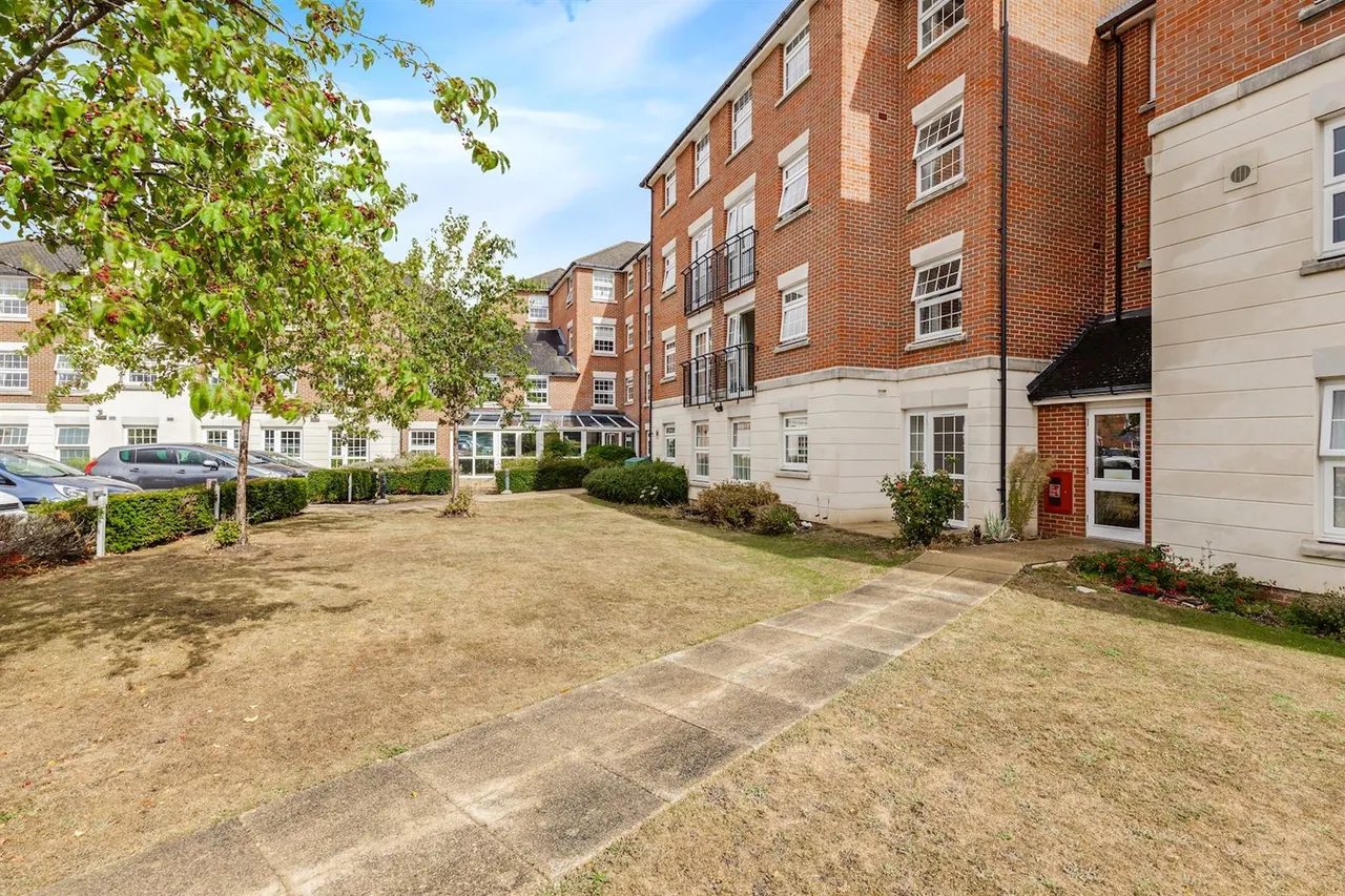 High Street, Ongar, CM5, photo 13