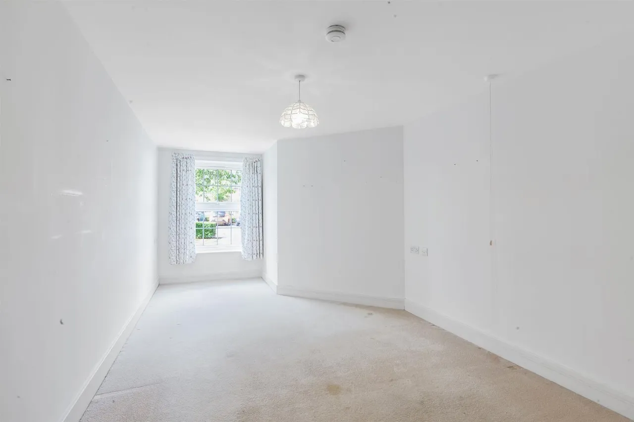 High Street, Ongar, CM5, photo 5