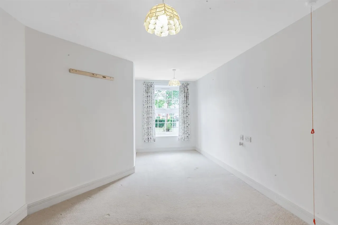 High Street, Ongar, CM5, photo 7