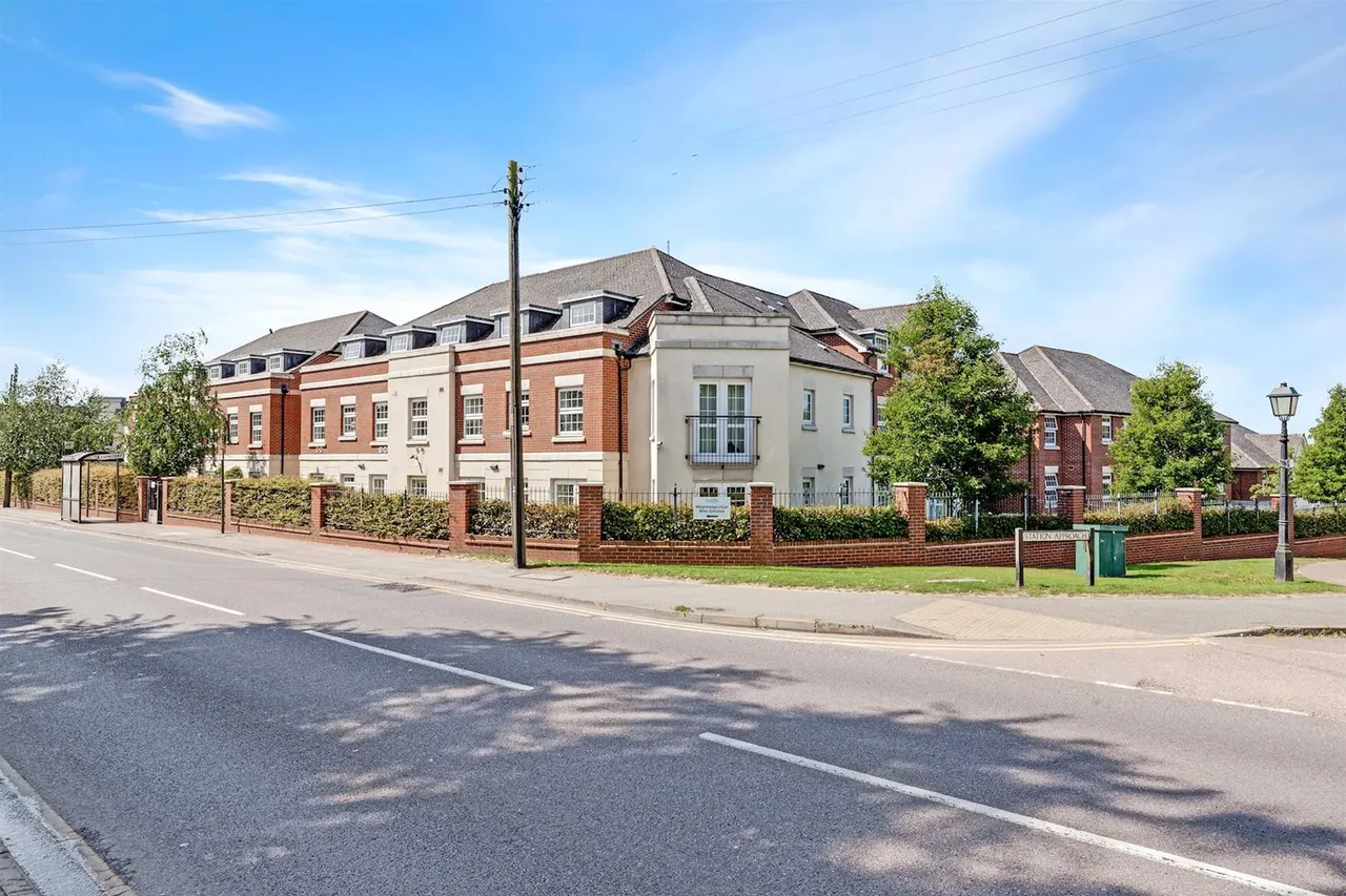 High Street, Ongar, CM5, photo 15