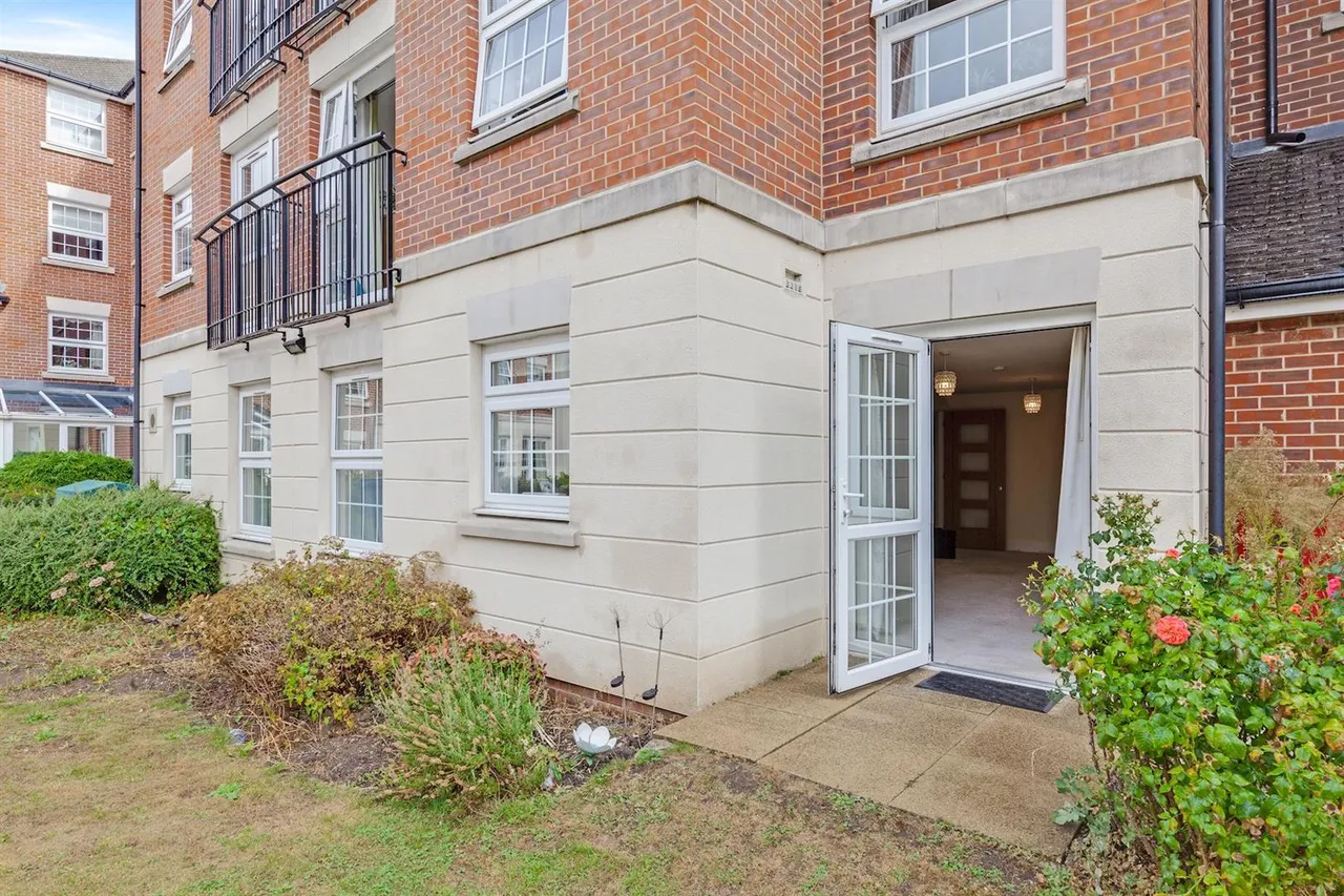 High Street, Ongar, CM5, photo 12