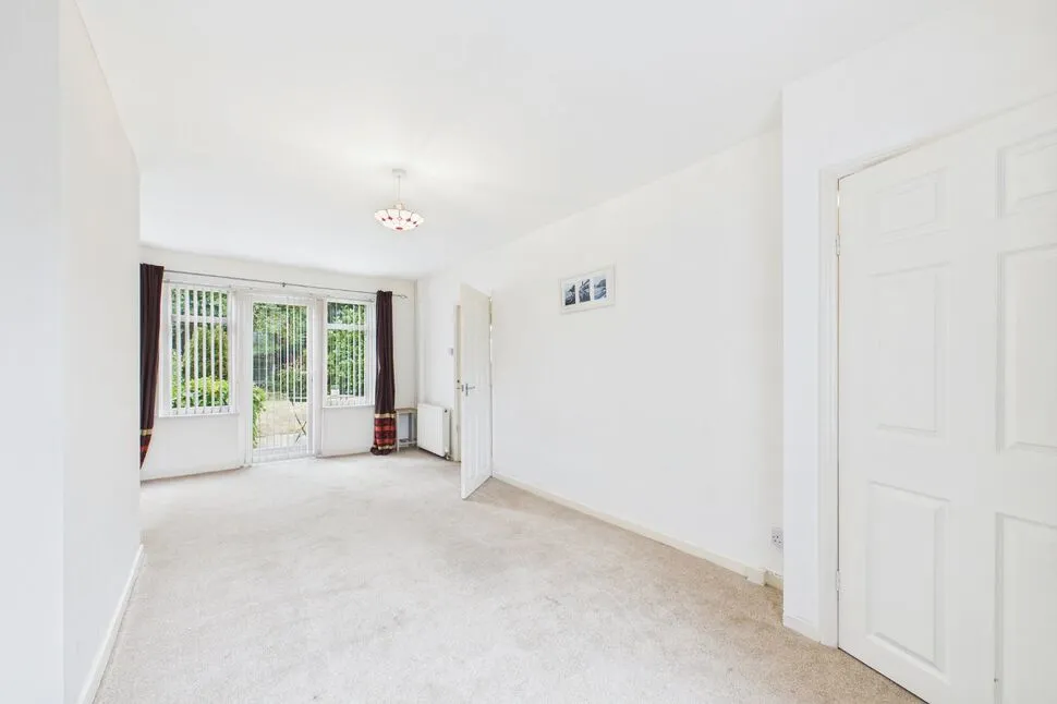 Cross Green Lane, Halton, West Yorkshire, LS15, photo 11
