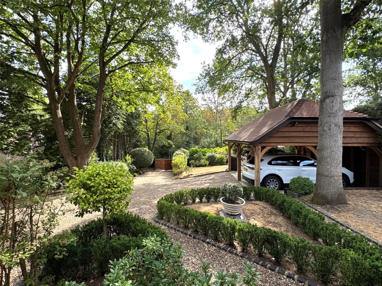 Cricket Hill Lane, Yateley, Hampshire, GU46 6BA, photo 14