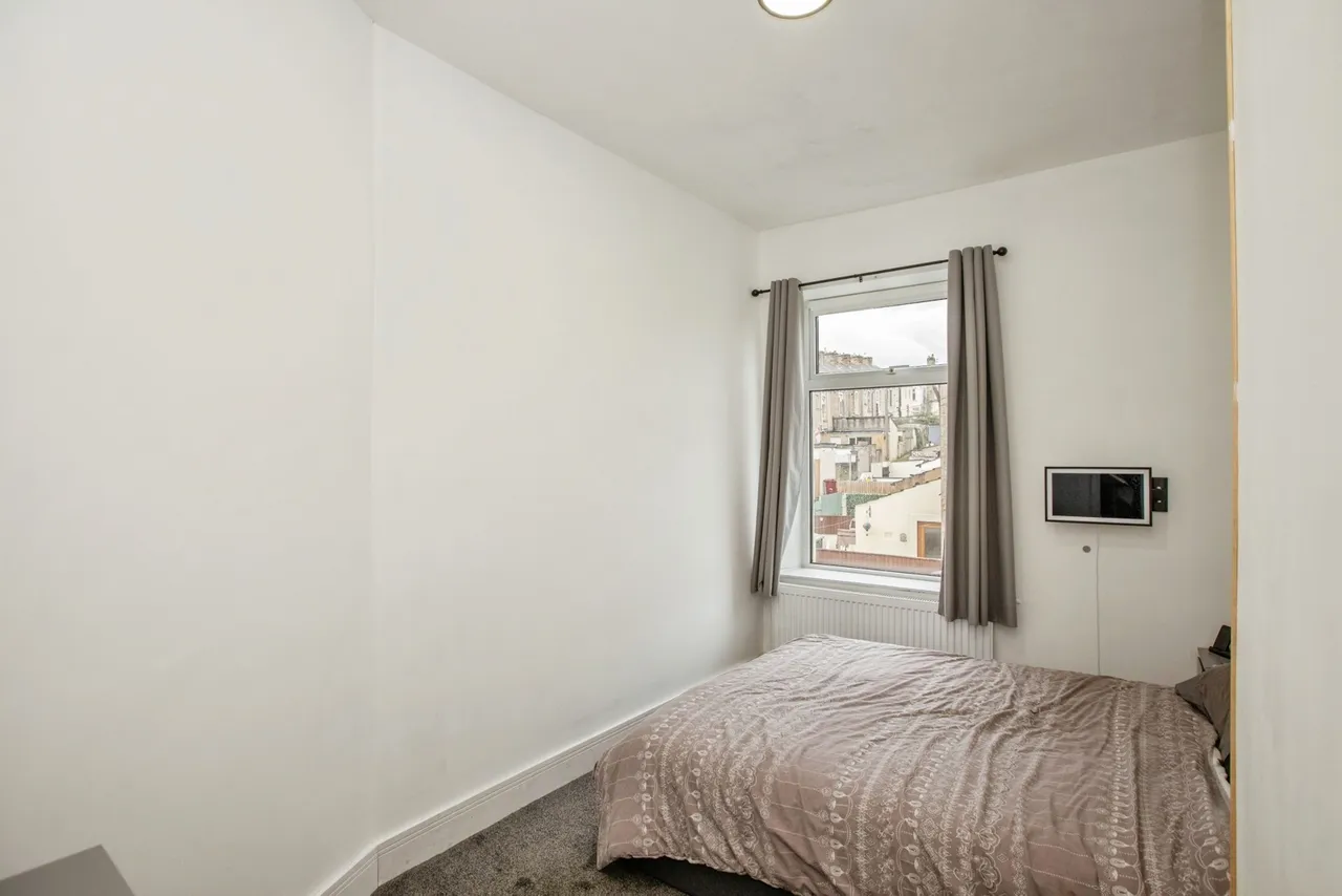 Thompson Street, Padiham, BB12, photo 13
