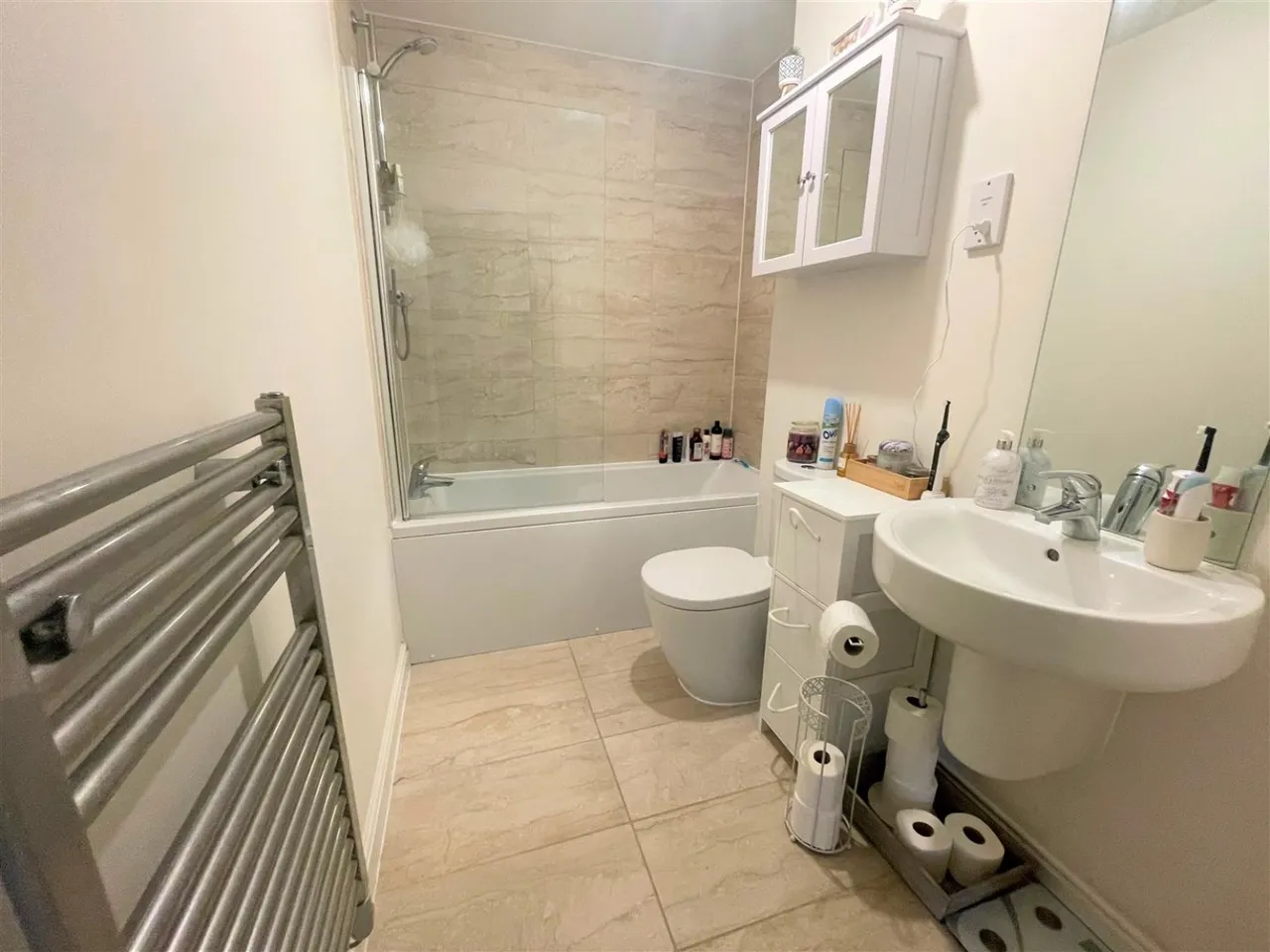 Wallis Square, Farnborough, GU14, photo 5