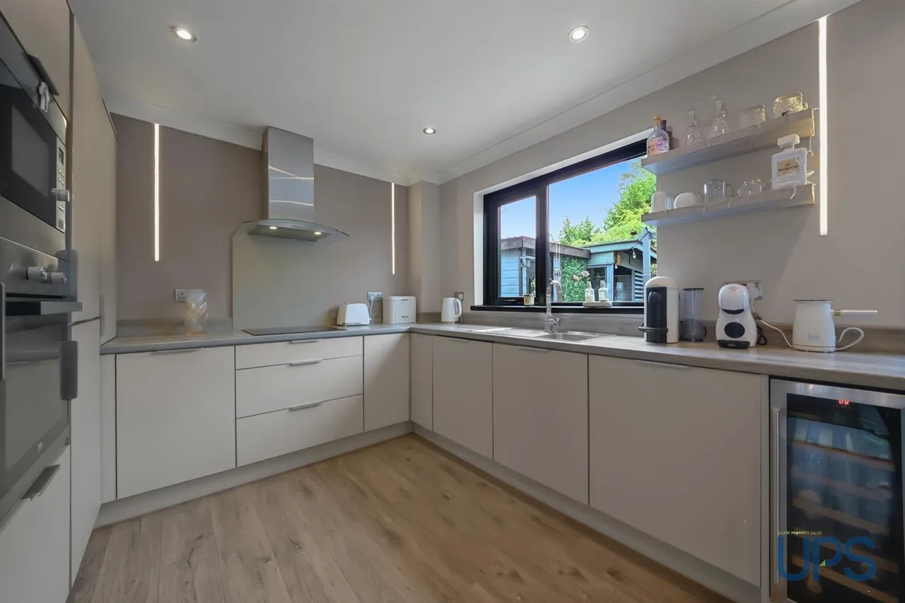 Altan Avenue, Stewartstown Road, BT17, photo 12