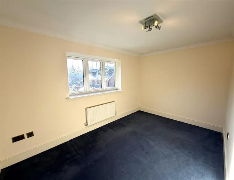 High Warren Close, Warrington, photo 18