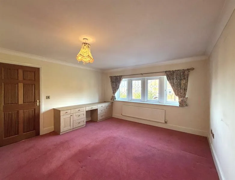 High Warren Close, Warrington, photo 13