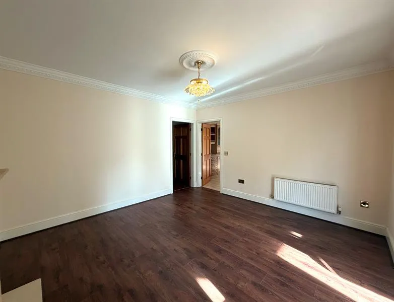 High Warren Close, Warrington, photo 8