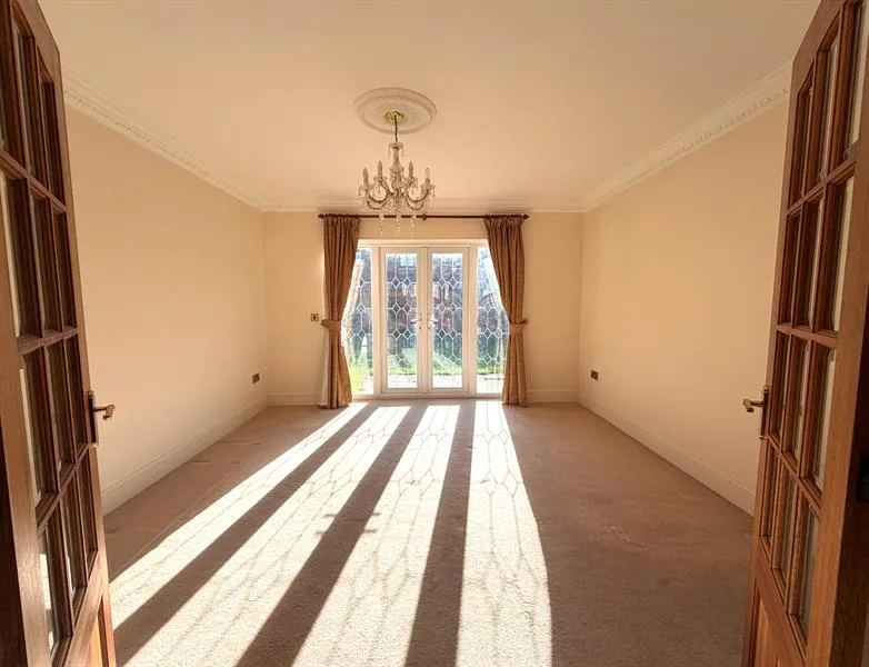 High Warren Close, Warrington, photo 7