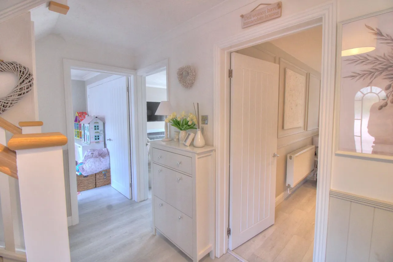 Hillgrove Avenue, Abergavenny, NP7, photo 6