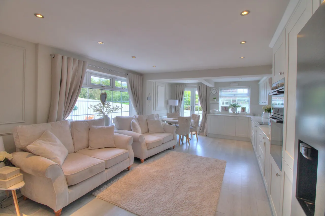 Hillgrove Avenue, Abergavenny, NP7, photo 9