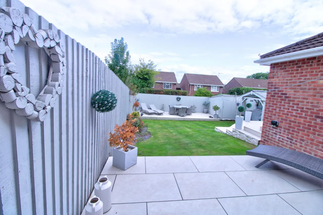 Hillgrove Avenue, Abergavenny, NP7, photo 33