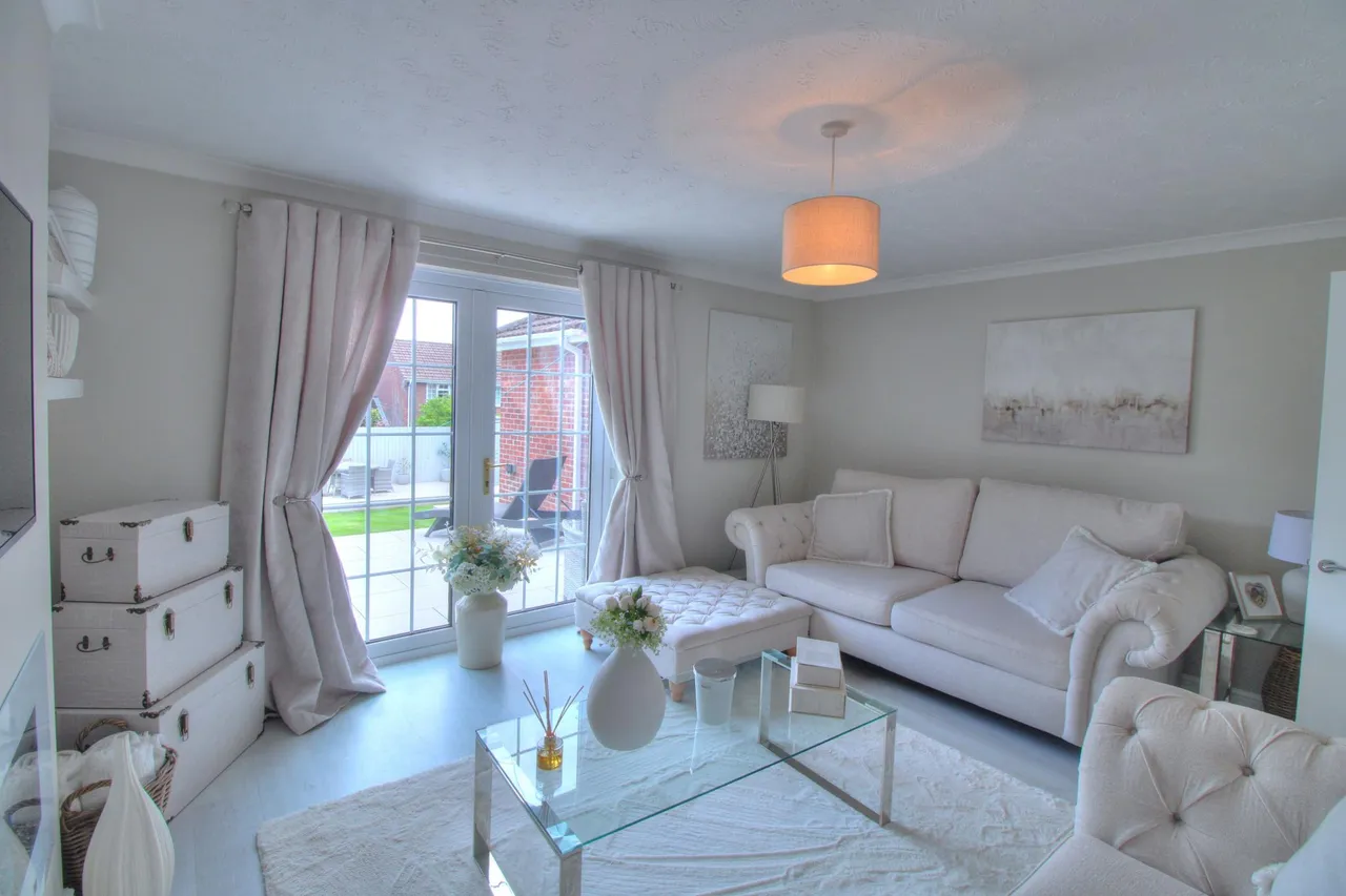 Hillgrove Avenue, Abergavenny, NP7, photo 8