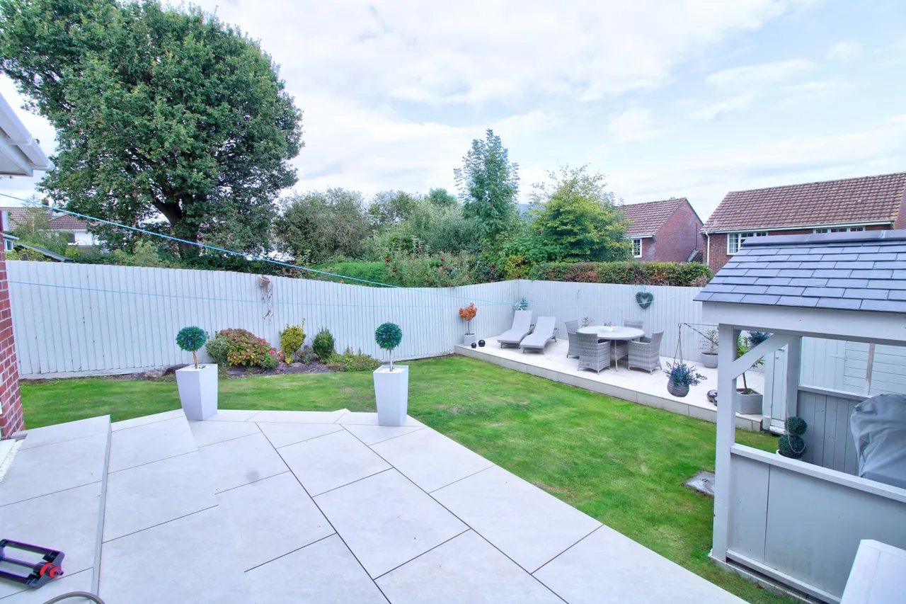 Hillgrove Avenue, Abergavenny, NP7, photo 31