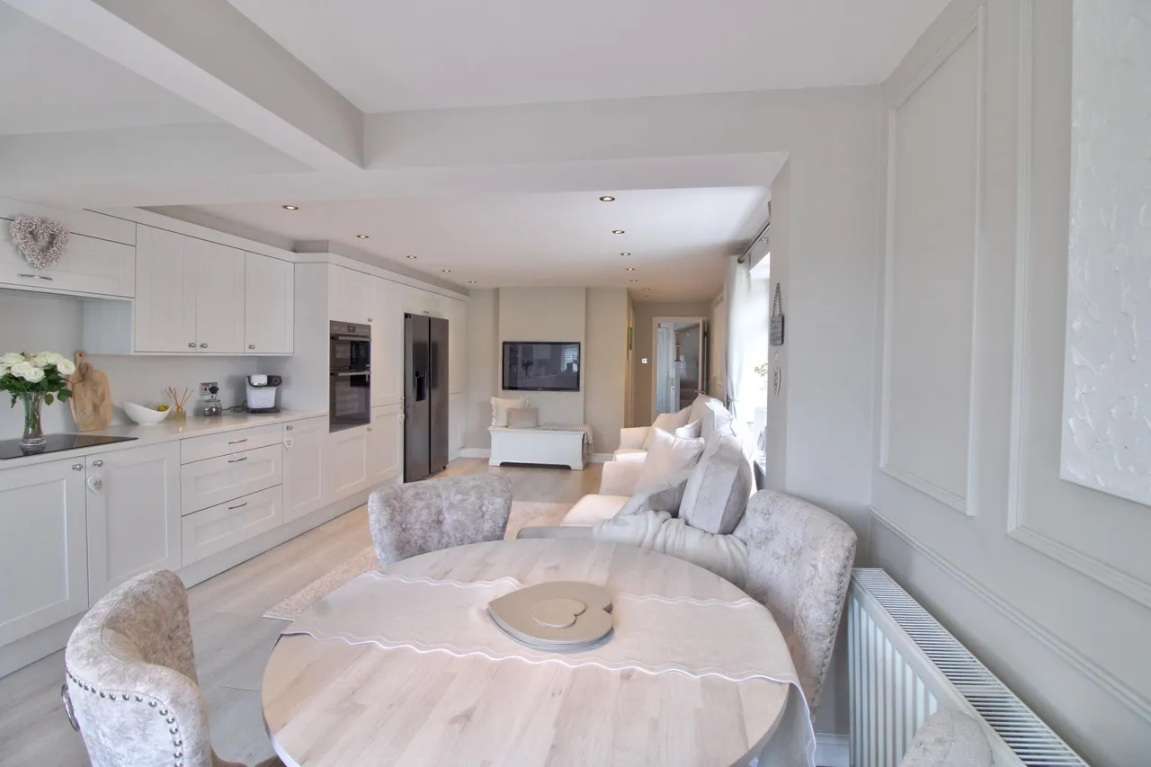 Hillgrove Avenue, Abergavenny, NP7, photo 10