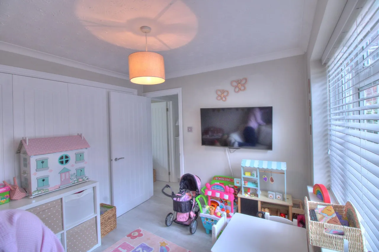 Hillgrove Avenue, Abergavenny, NP7, photo 15
