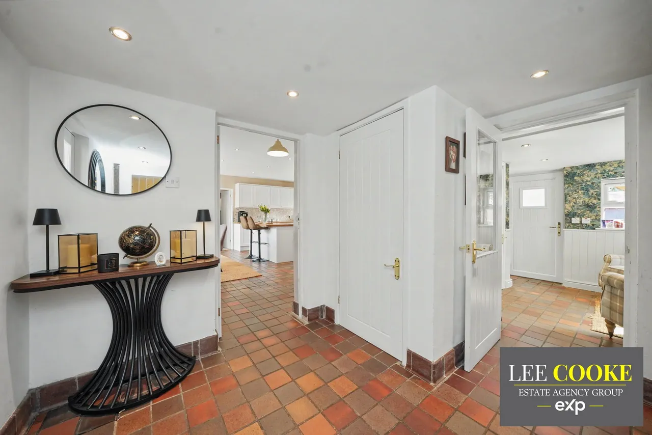 Emstrey Lodge, Atcham, SY5, photo 21
