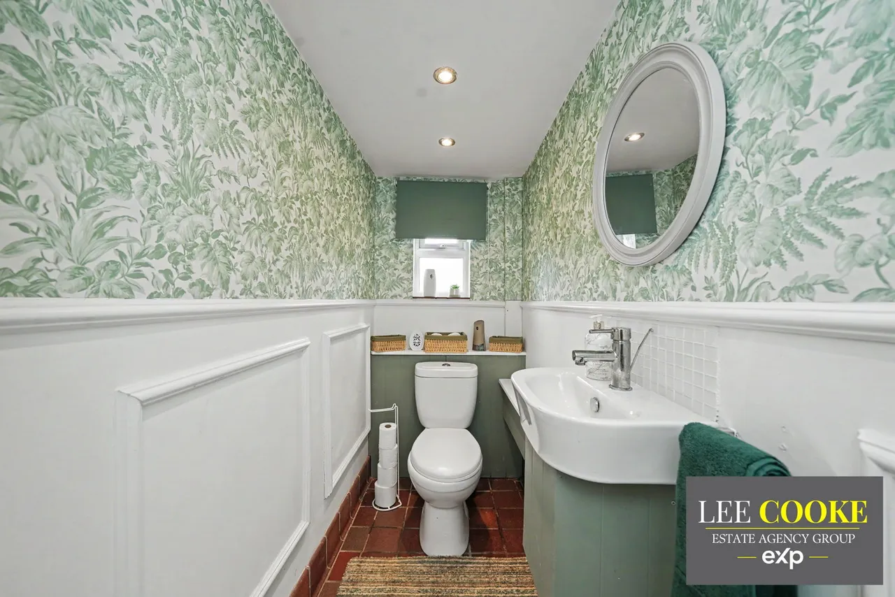 Emstrey Lodge, Atcham, SY5, photo 45