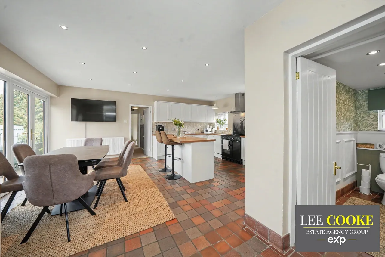 Emstrey Lodge, Atcham, SY5, photo 26