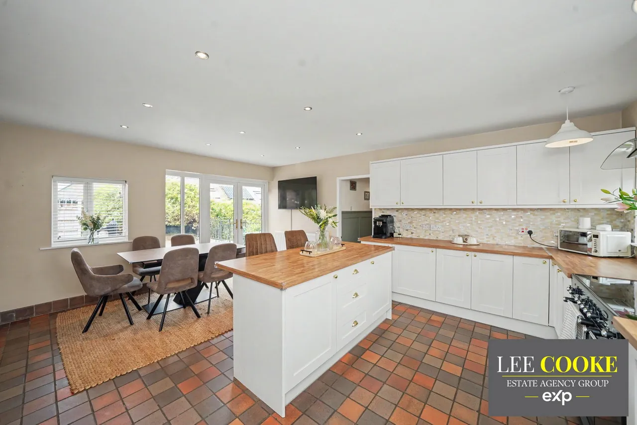 Emstrey Lodge, Atcham, SY5, photo 27