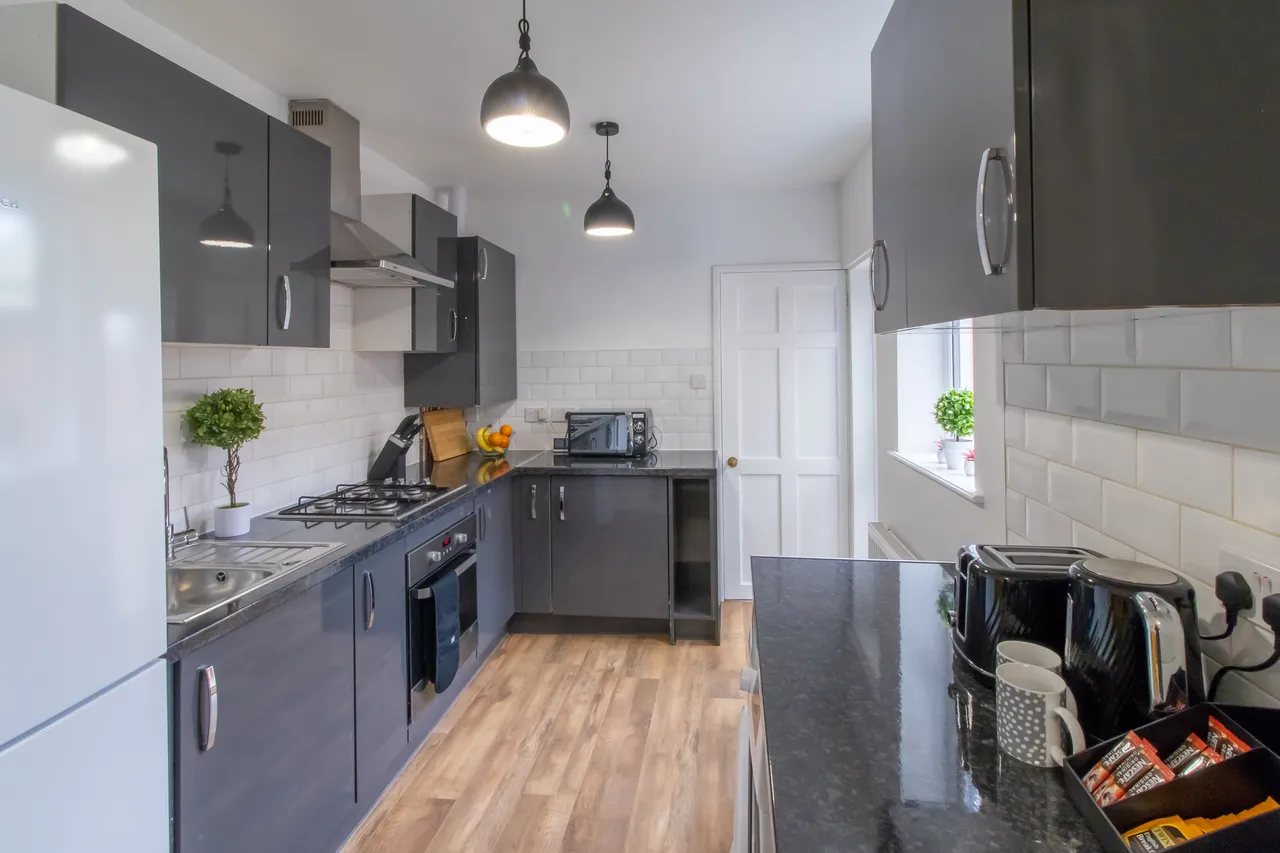 3 bed house to rent — Winchester Road, Portsmouth, PO2