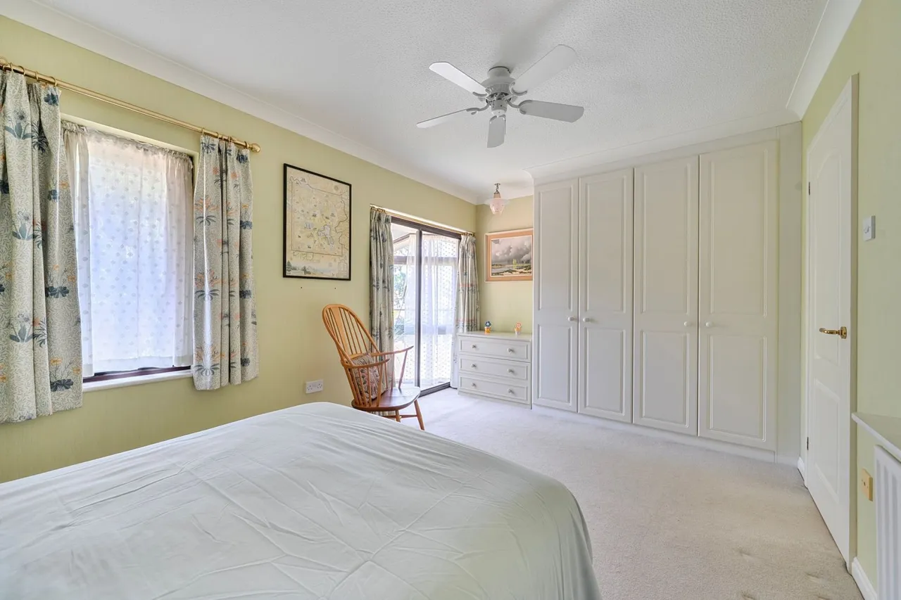 Marlborough Place, Lymington, SO41, photo 13