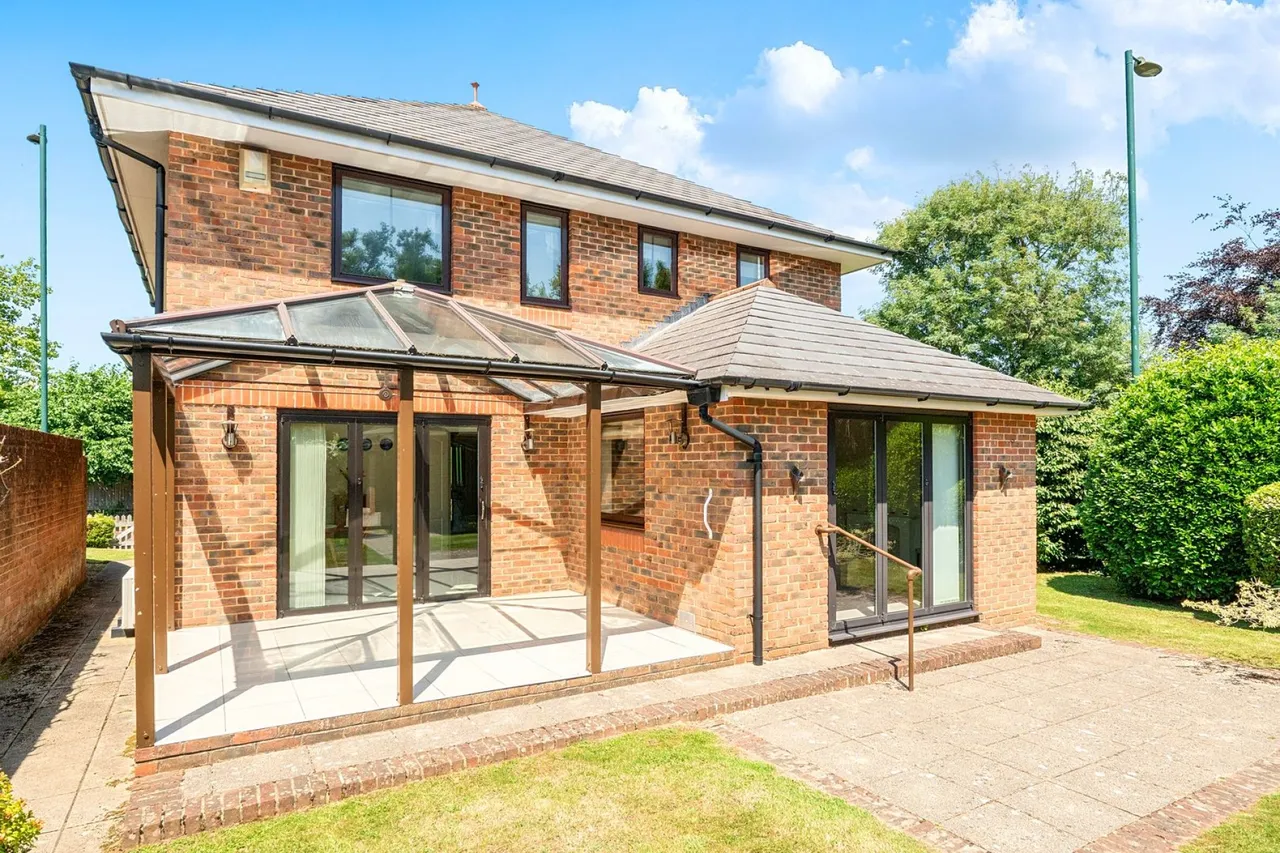 Marlborough Place, Lymington, SO41, photo 23