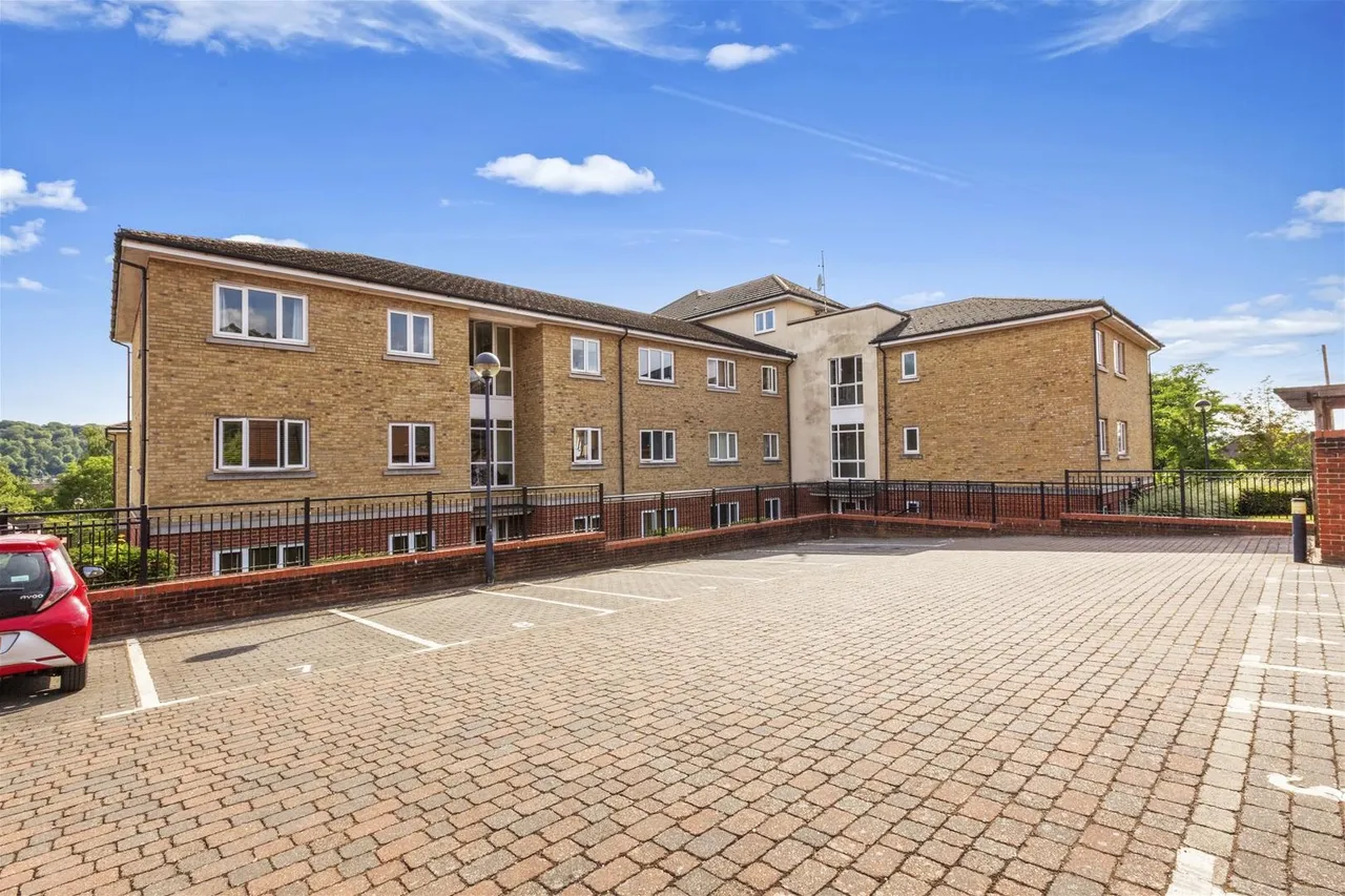 Lovegrove House Ercolani Aveue, High Wycombe, HP13, photo 12