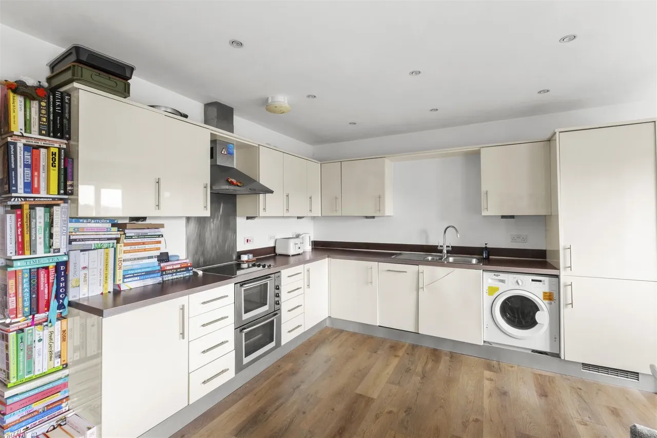 Lovegrove House Ercolani Aveue, High Wycombe, HP13, photo 5