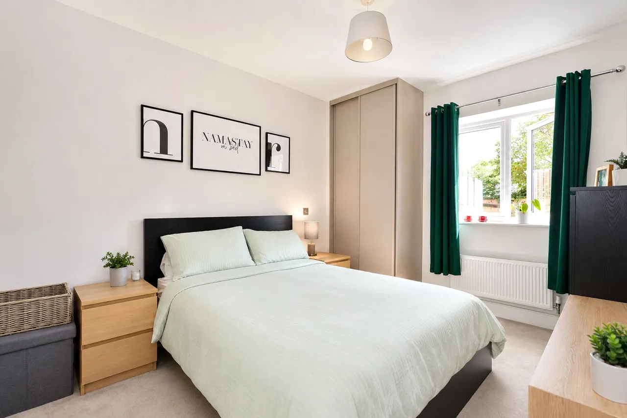 Connaught Road, Brookwood, GU24, photo 6