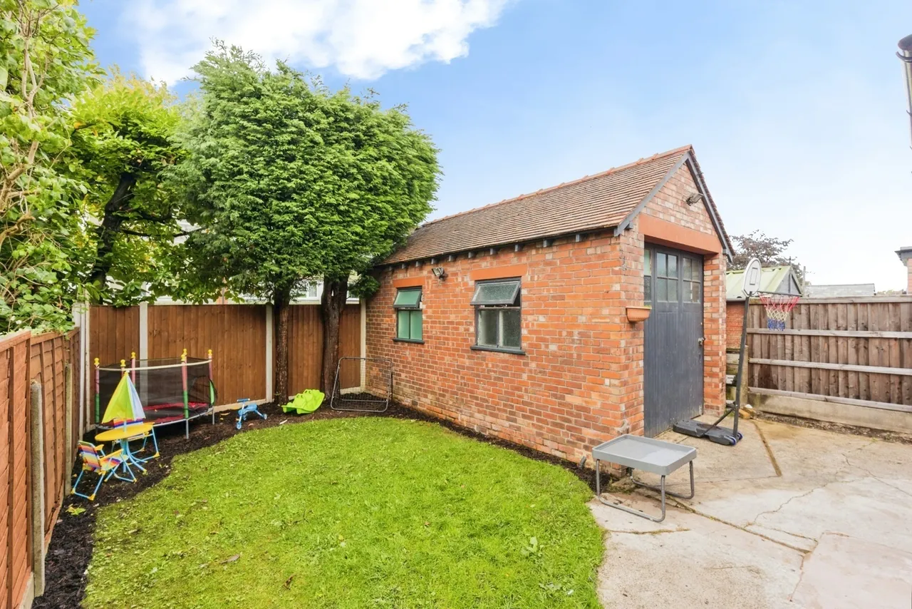 Borth Avenue, Stockport, SK2, photo 15