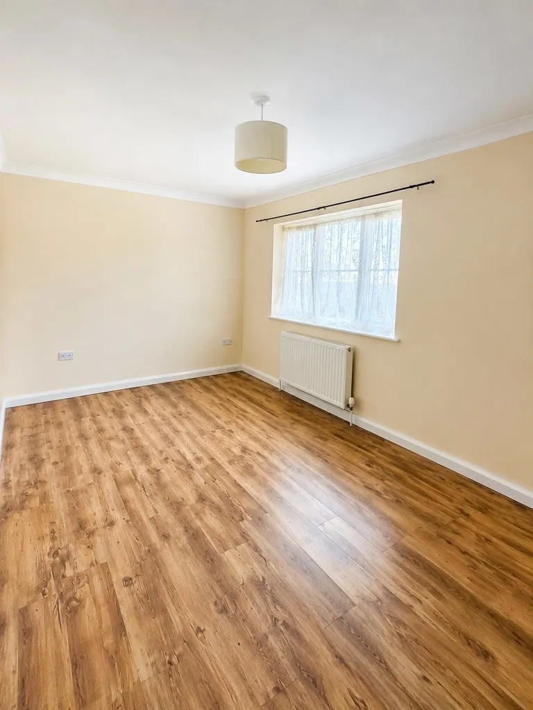 Bower Way, Cippenham, photo 6