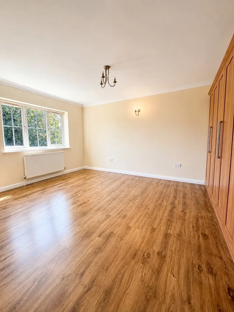 Bower Way, Cippenham, photo 11