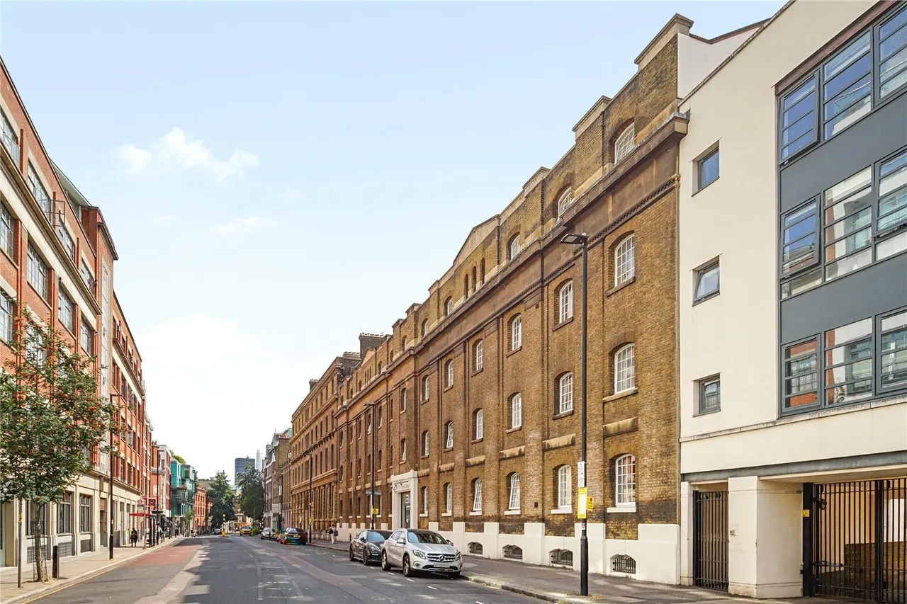 2 bed flat for sale, St John Street, London, EC1V