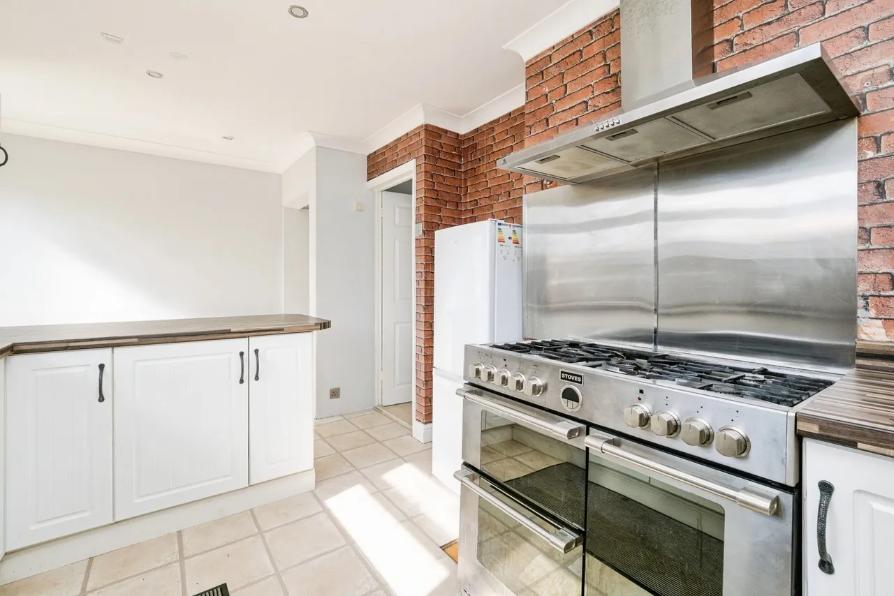 Fullarton Crescent, SOUTH OCKENDON, Essex, RM15, photo 4