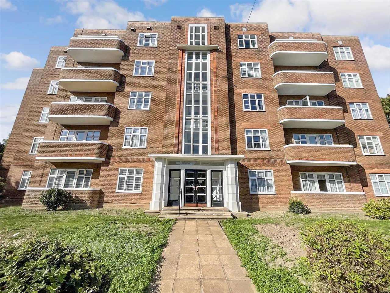 3 bed flat for sale, Sandgate Road, Folkestone, CT20