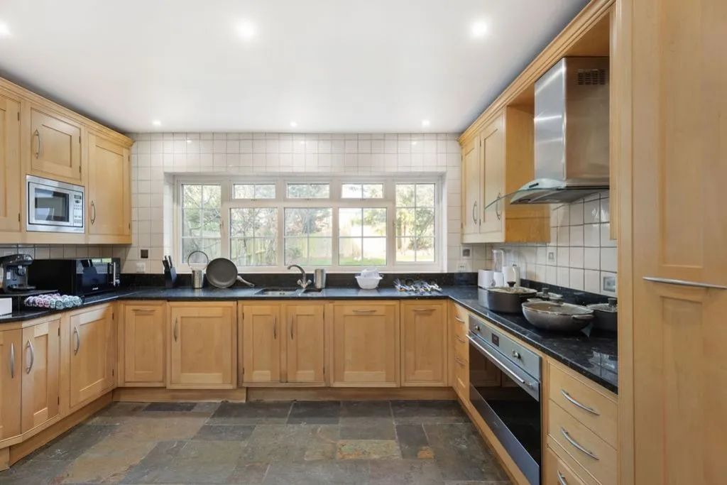 Hadley Close, Elstree, WD6, photo 4