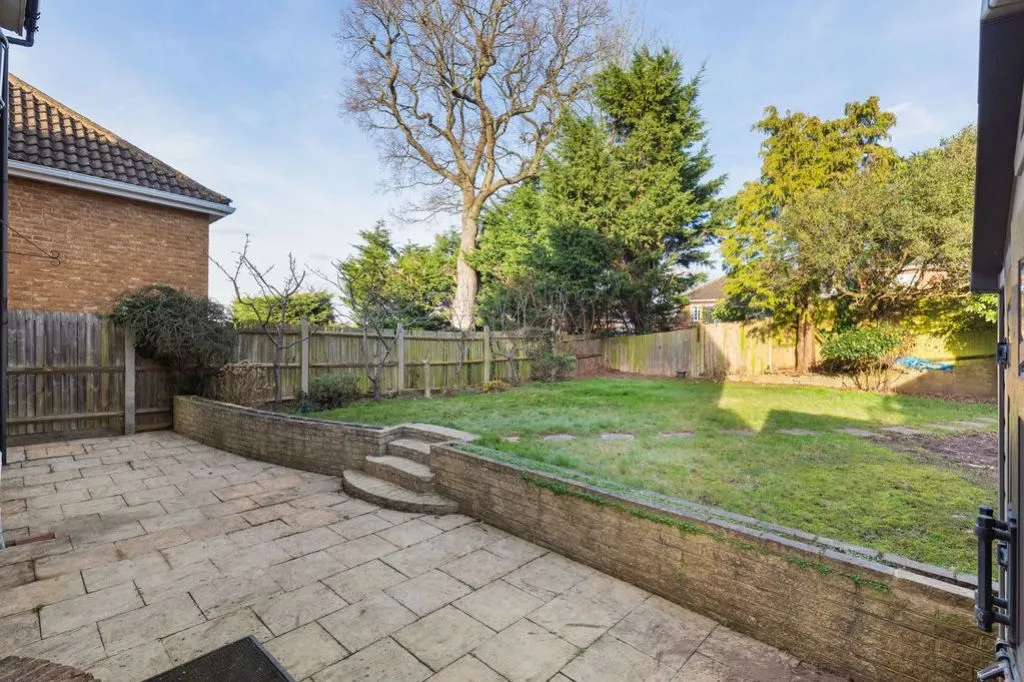 Hadley Close, Elstree, WD6, photo 16
