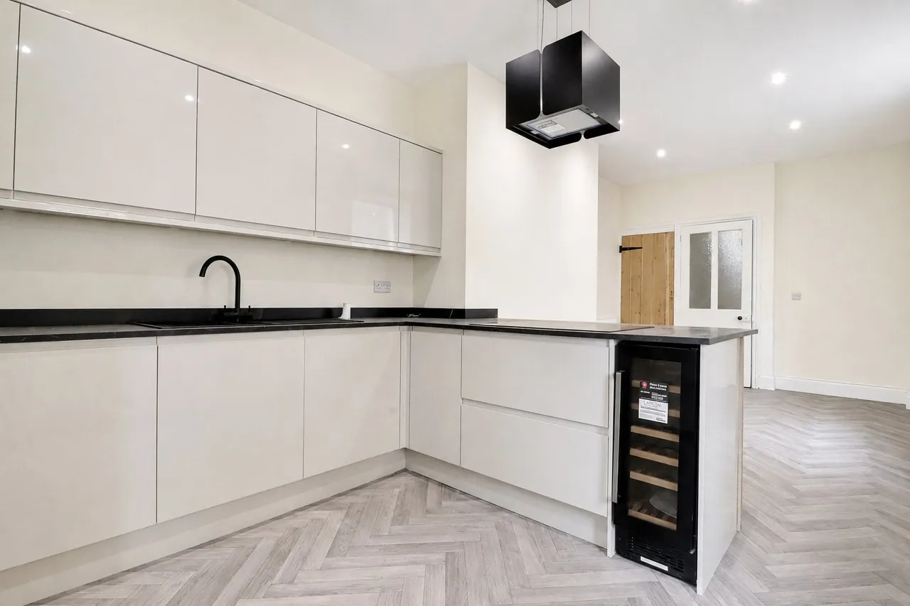 Clovelly Road, Bideford, EX39, photo 3