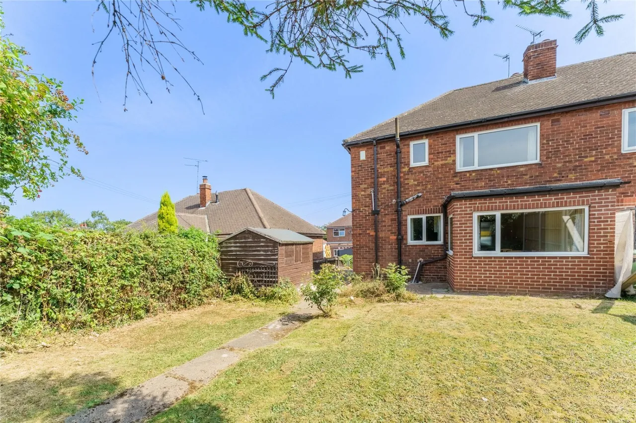 Victor Road, South Kirkby, WF9, photo 2