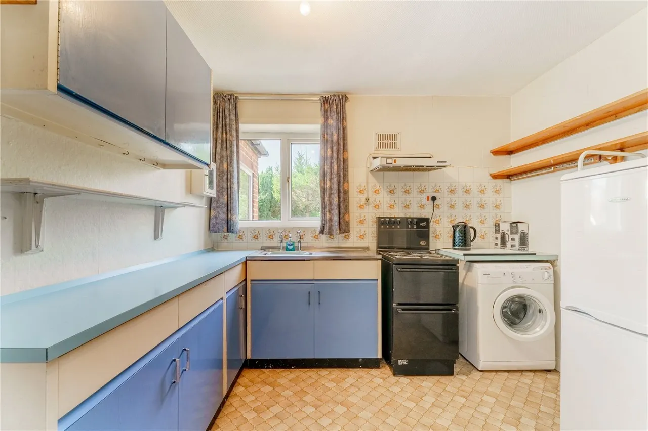 Victor Road, South Kirkby, WF9, photo 5