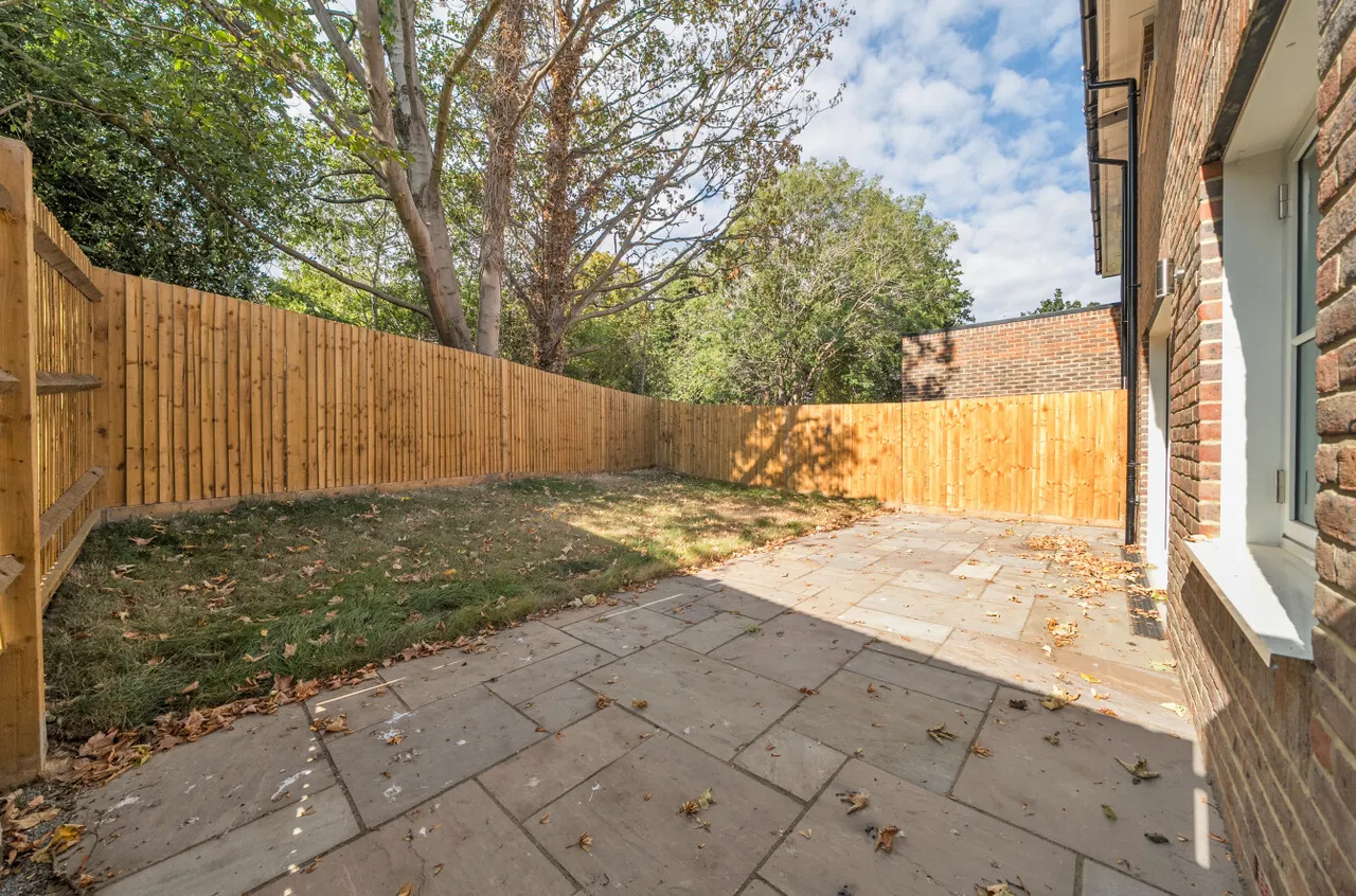 Oregon Square, Orpington, photo 15