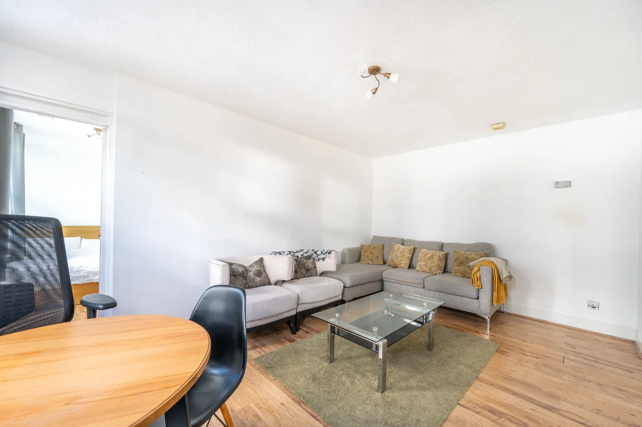 Flat 2, 202 Kensington Church Street, London, photo 5