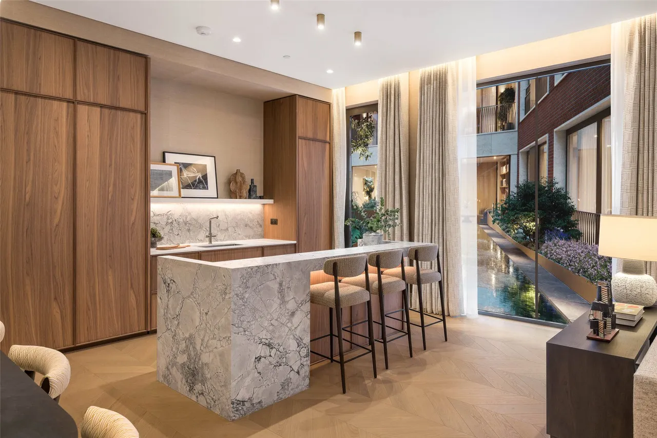 One Carrington Street, Mayfair, W1J, photo 5