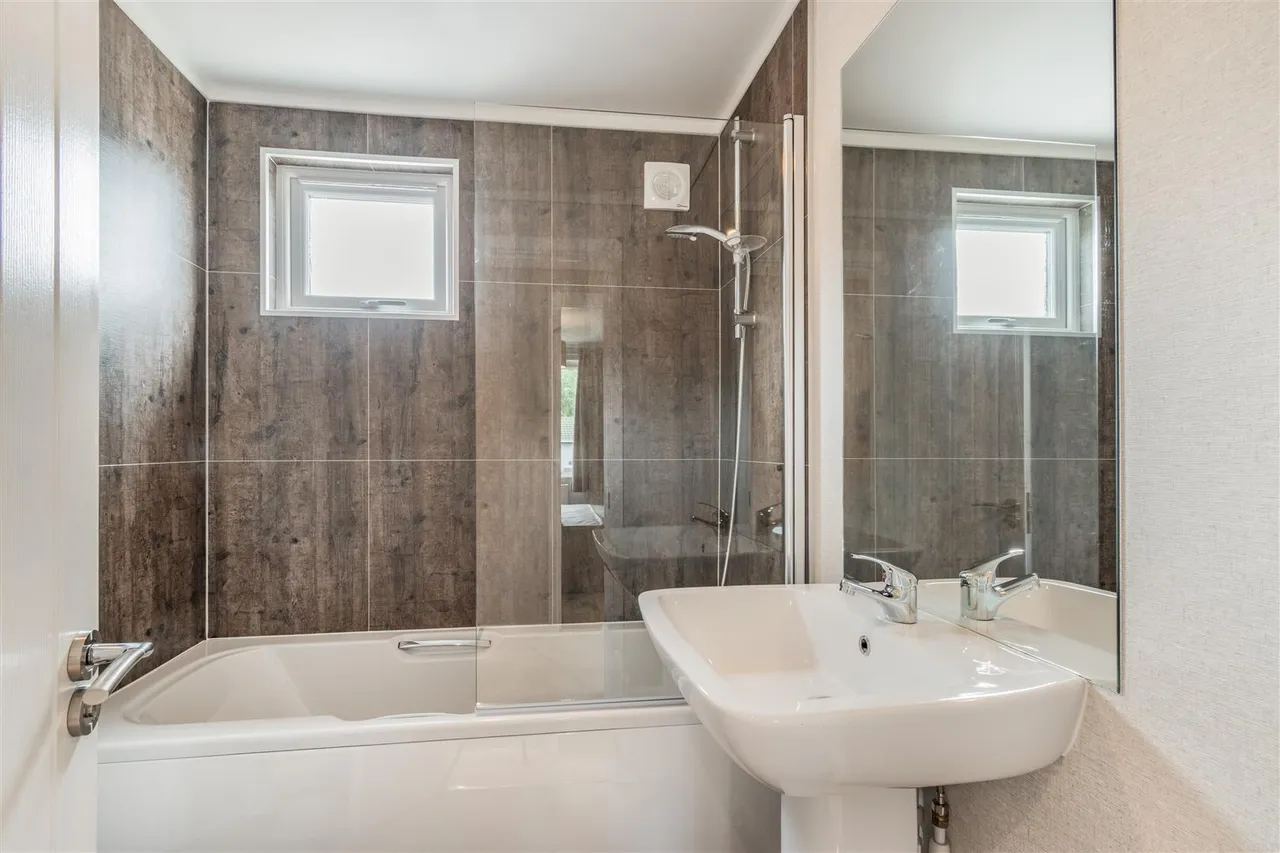 Lower Road, East Farleigh, photo 5